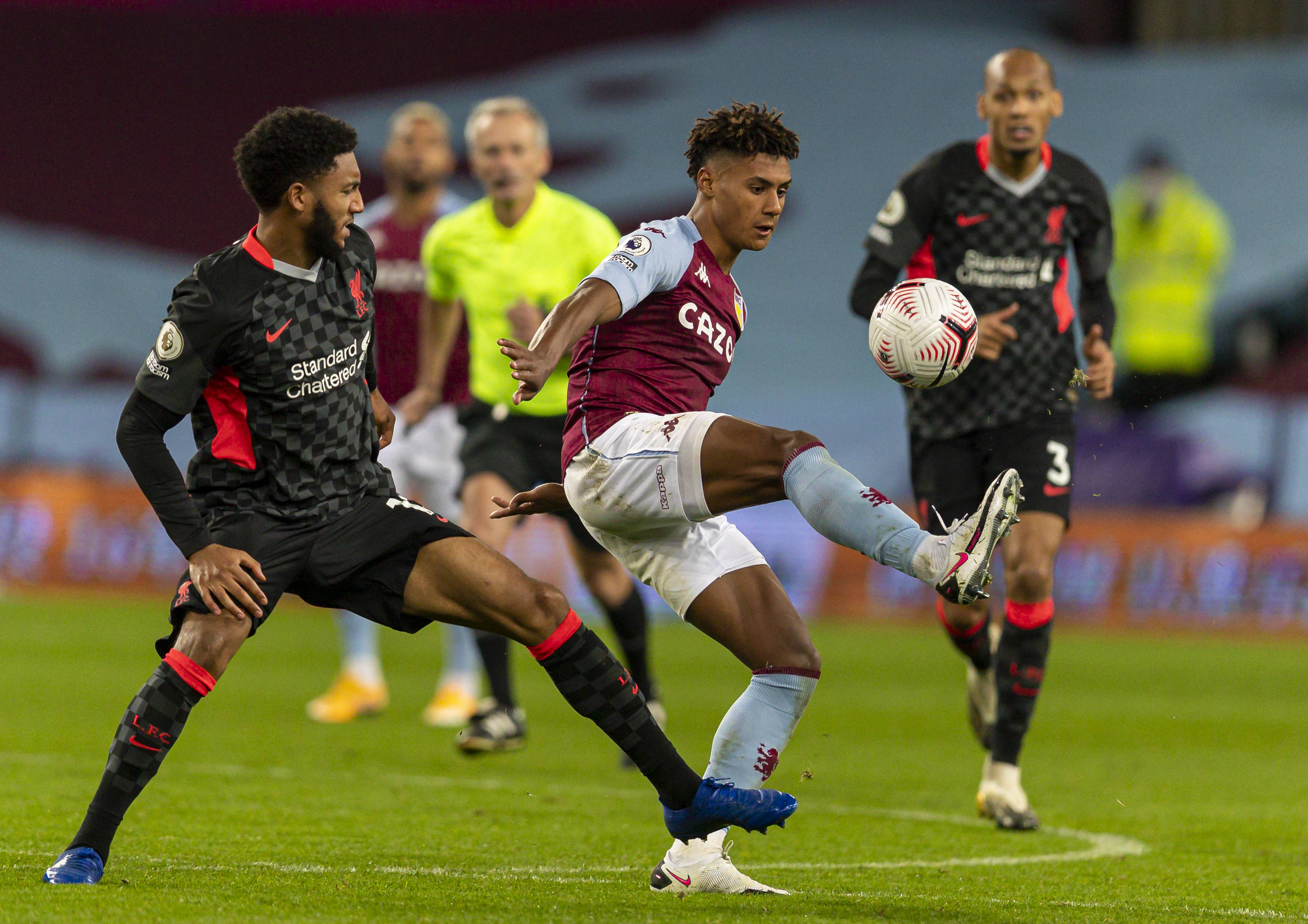 RNGM三轮首秀天崩开局：教练BP垮的厉害，B组唯一骄子要干啥？